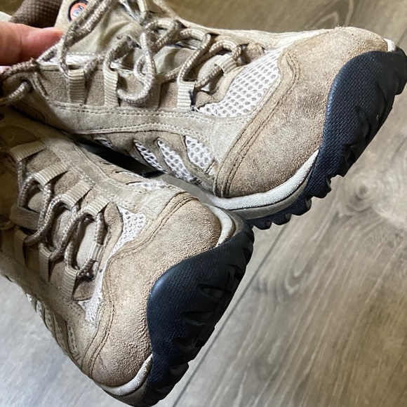 Merrell Beige and Brown Athletic Shoes - Picture 5 of 6